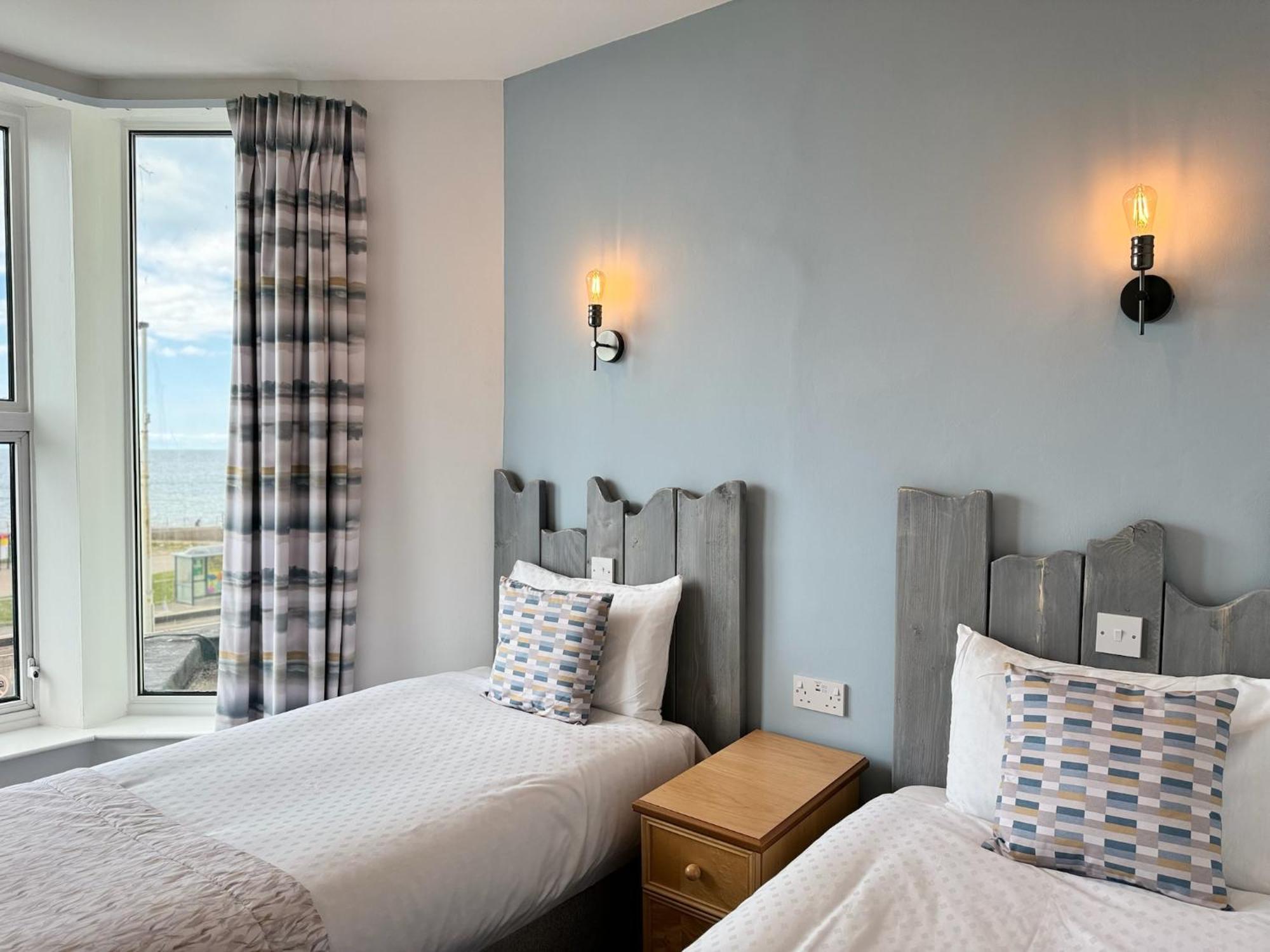 Balmoral 3* Blackpool