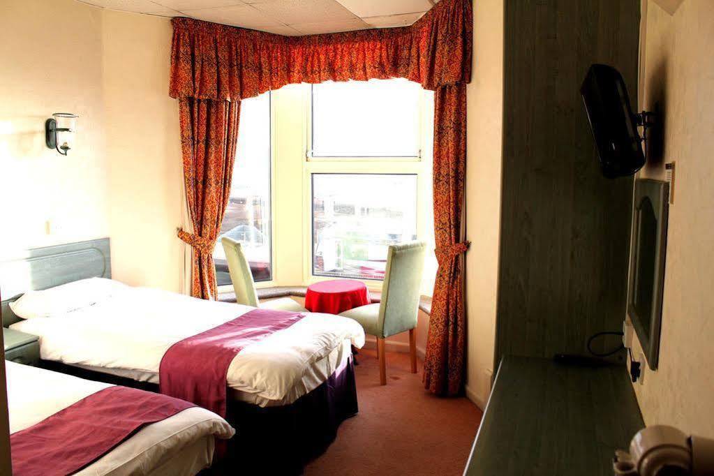 Balmoral Hotel 3*